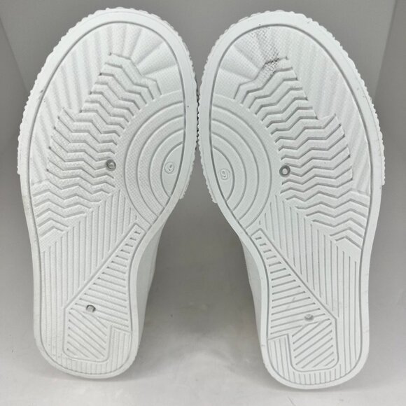 Womens 194309 Marsha White Low Top Canvas Cap Toe Lace Up Size 9 M Sneakers - Picture 8 of 9